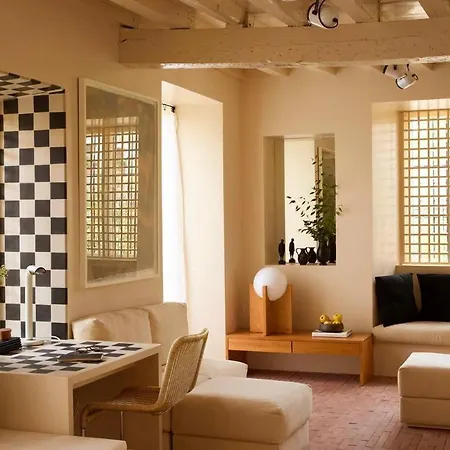Centrum Trzy Jeziora Resort 3*