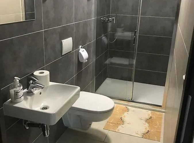 Centrum Trzy Jeziora Wielen 3*